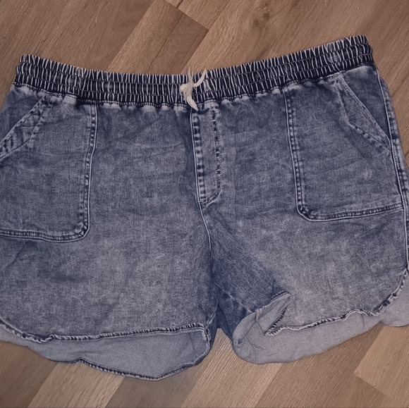 Maurices Shorts - Picture 1 of 2